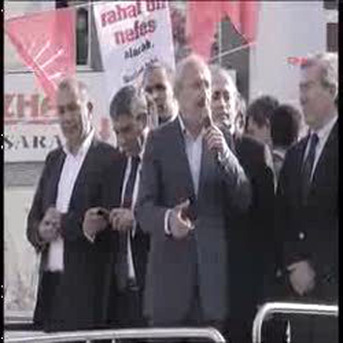 CHP Genel Başkanı Kılıçdaroğlu\'ndan AK Parti\'ye Bolu Tüneli Reklamı Eleştirisi