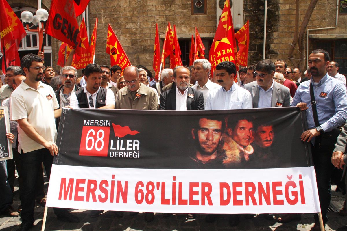 Mersin'de Deniz Gezmiş Ve Arkadaşları Anıldı
