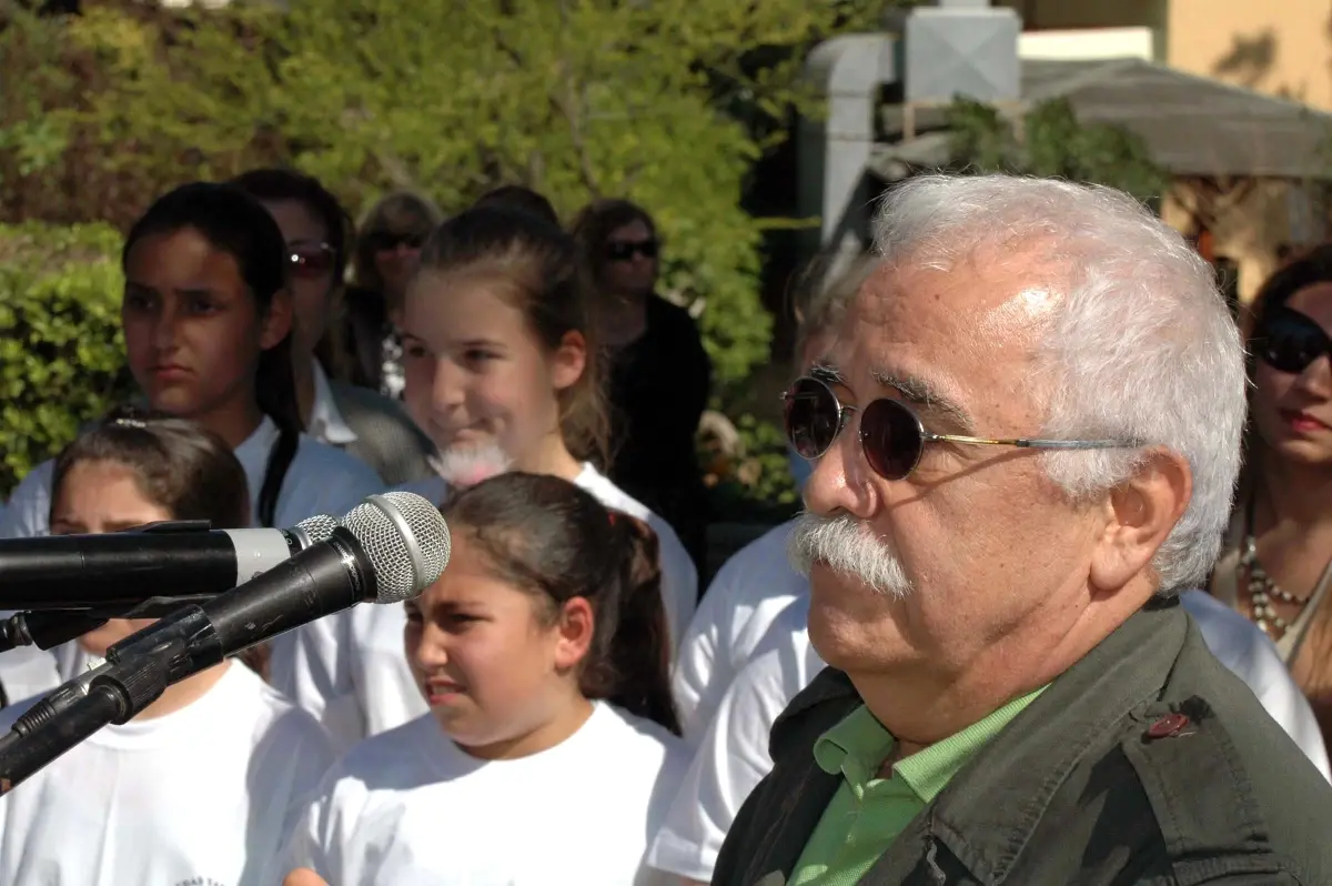 Levent Kırca: 'Dönmedim, Dönek Olmadım'