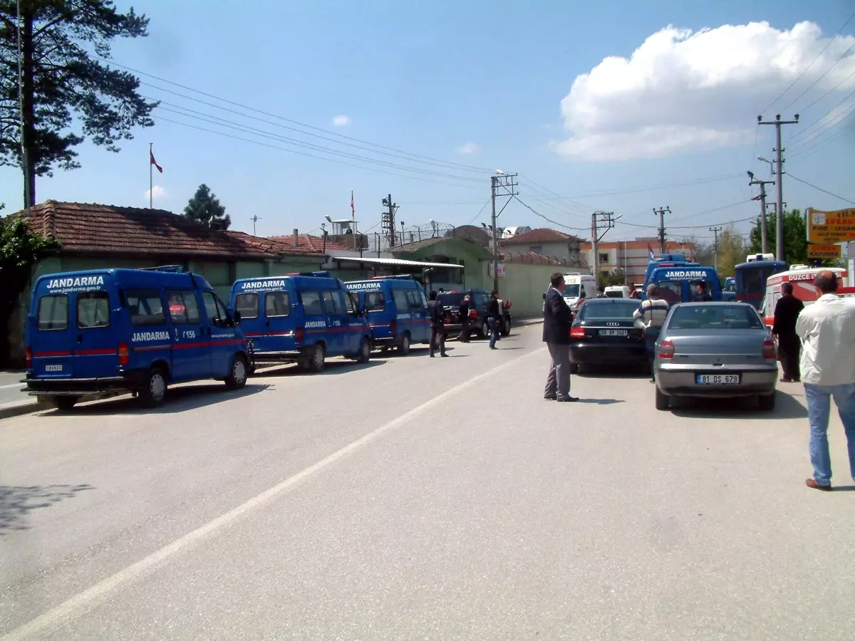 Düzce Cezaevi, İntihar Ardından Karıştı