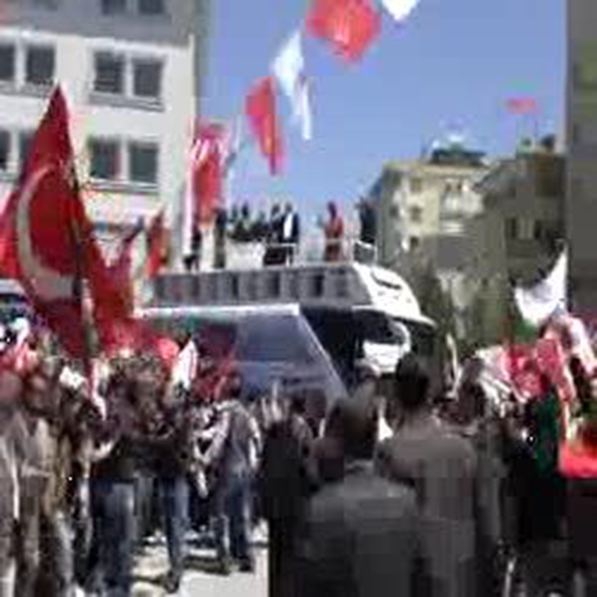 Kılıçdaroğlu, AK Partili Kadınların Anneler Gününü Kutladı