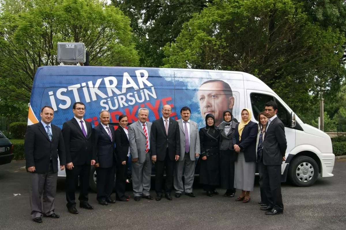 Ak Parti Bursa Milletvekili Adayı Mustafa Öztürk, Esnafı Ziyaret Etti