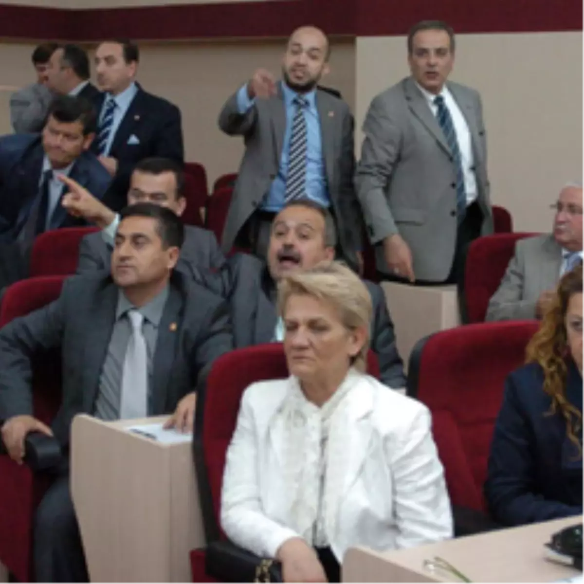 \'Analarını Satarlar\' Dedi Ve...