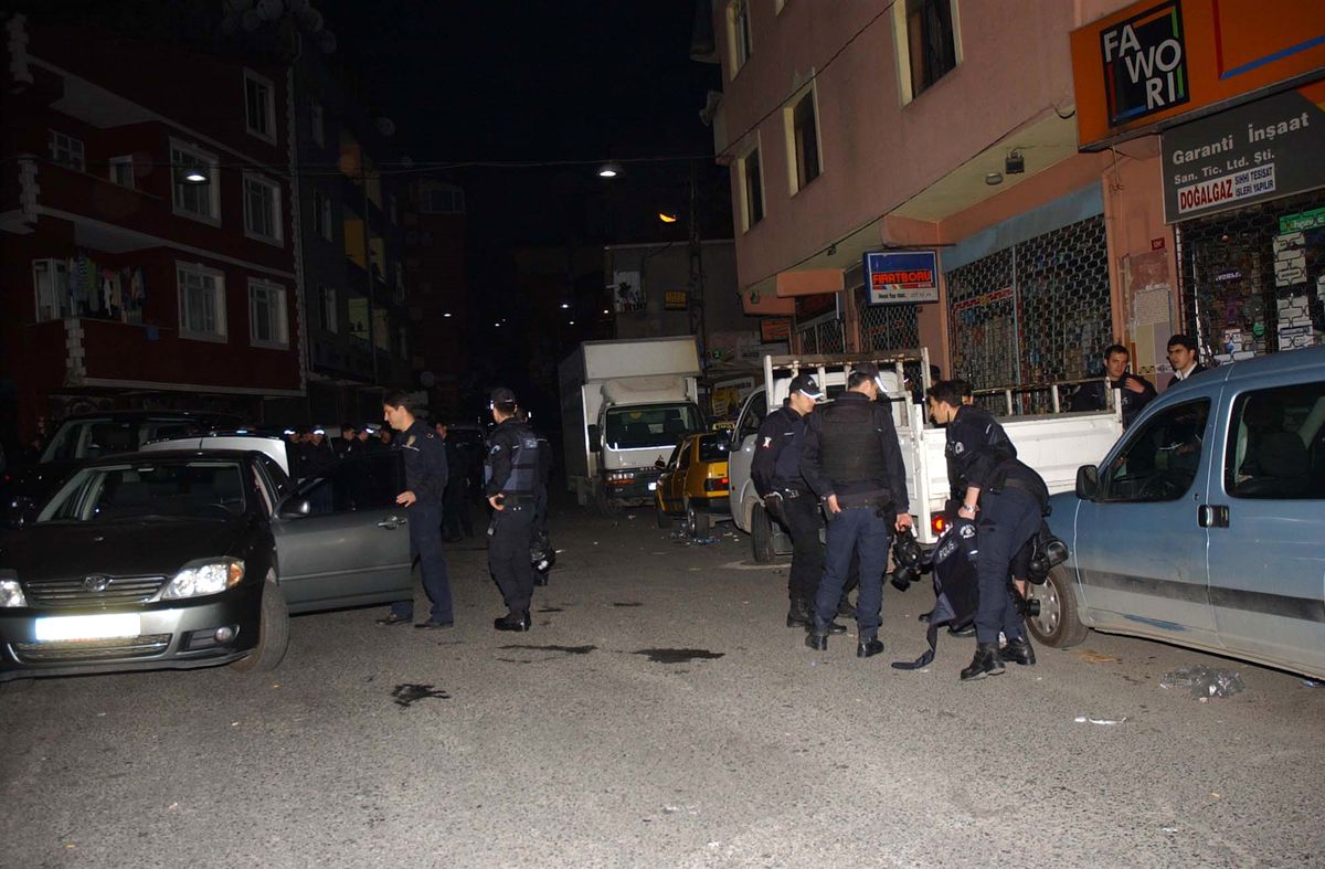 Terör Örgütü Operasyonunda Grup Yorum Üyeleri de Gözaltında
