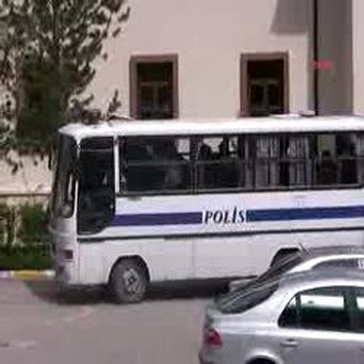 İç Çamaşırından Altın, Döviz ve Türk Lirası Çıktı