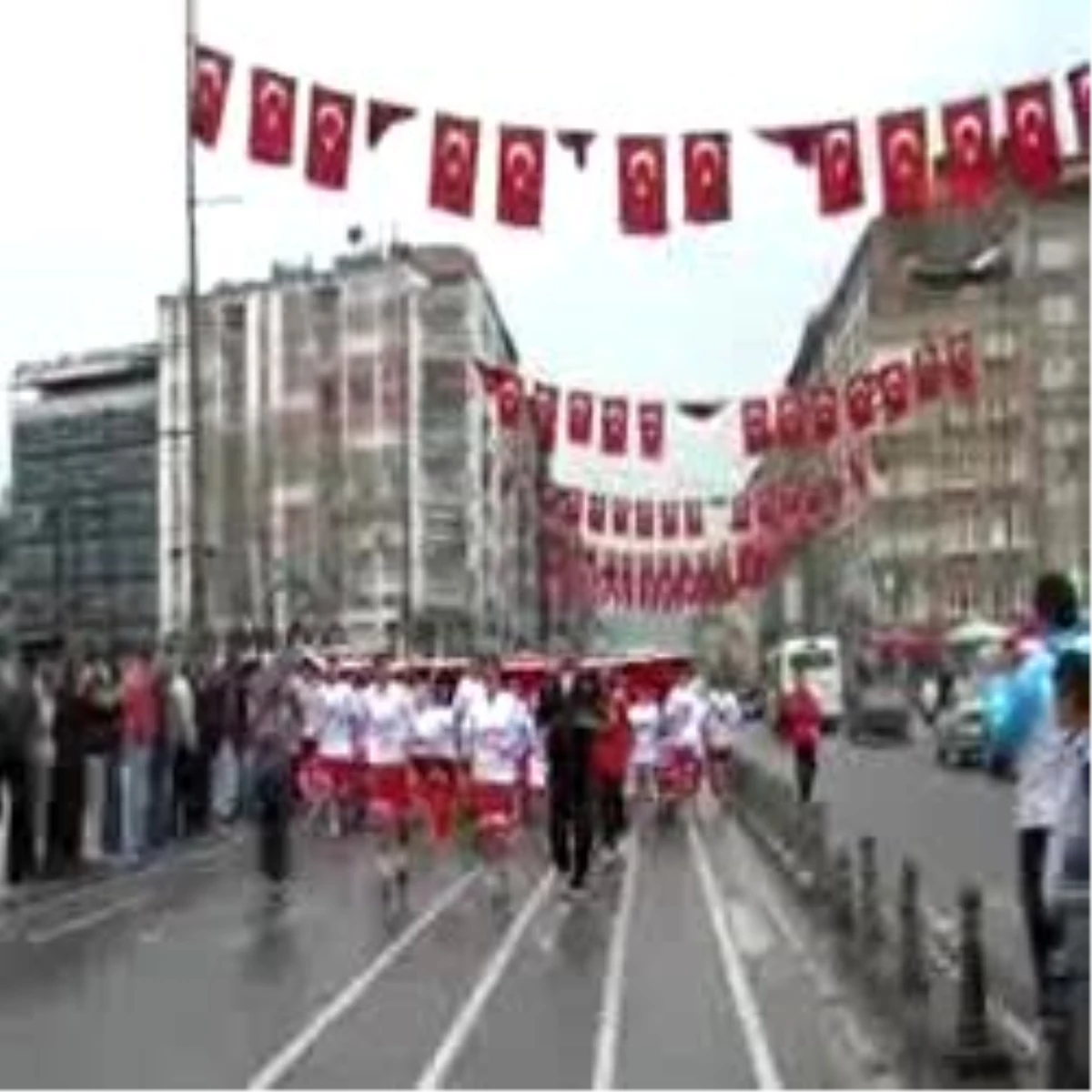 Sevgi Bayrağı Sivas\'ta Törenle Karşılandı