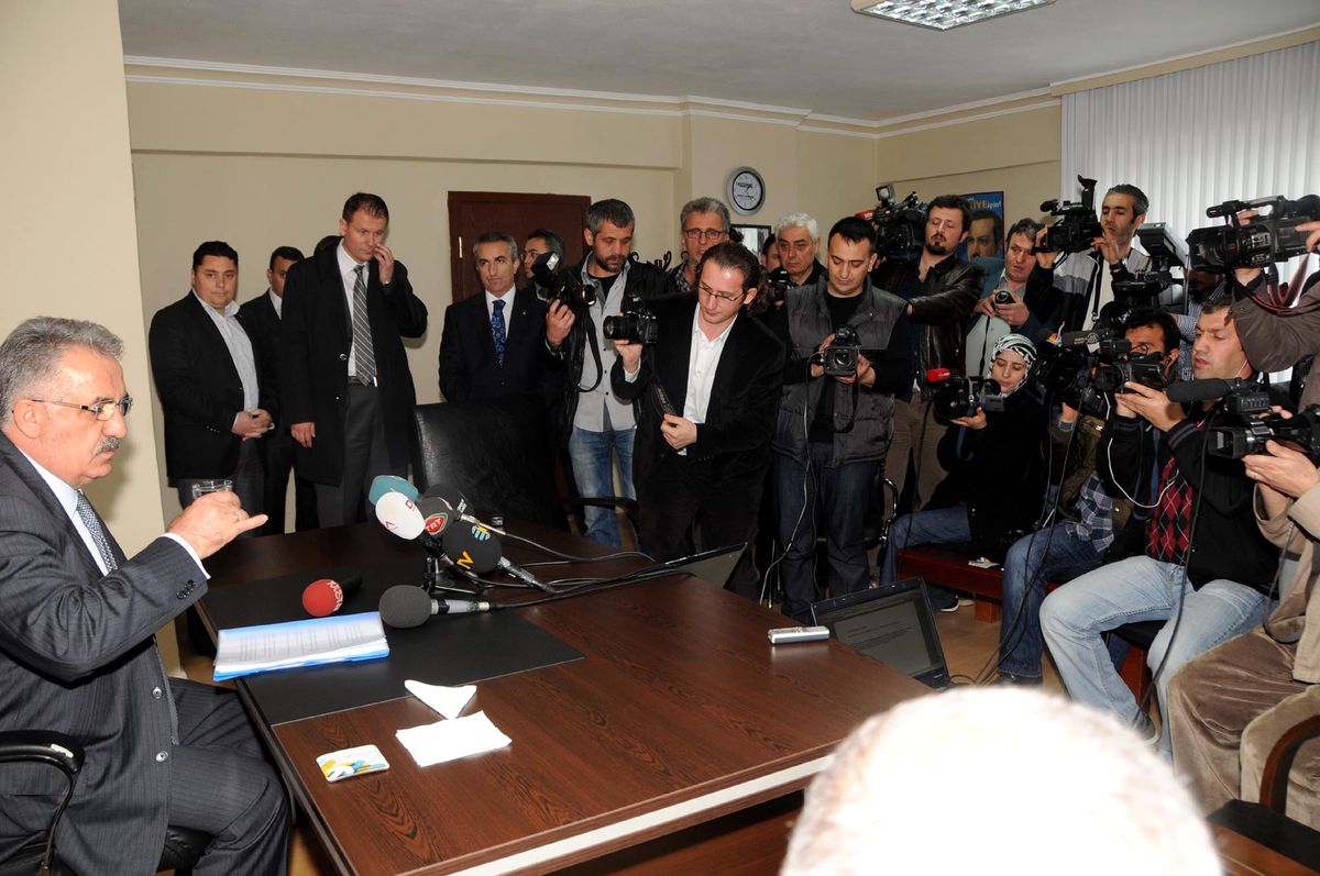 Bakan Yazıcı: Mail İddiasını Öğrendiğim Gün Suç Duyurusunda Bulundum