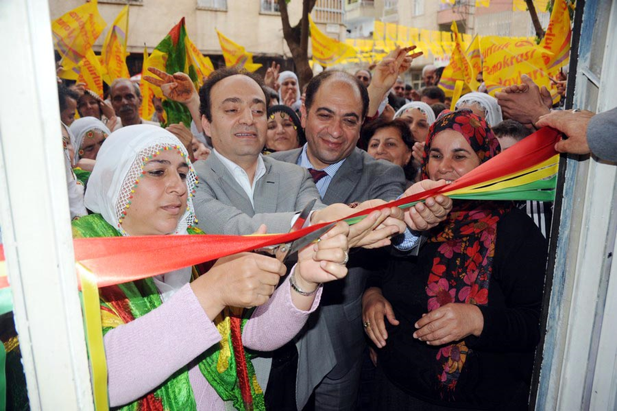 Baydemir, Cezaevindeki Hatip Dicle İçin Seçim Bürosu Açtı