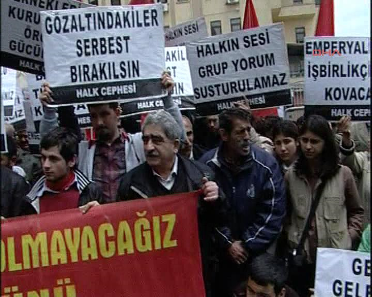 Adliye Önünde Protesto