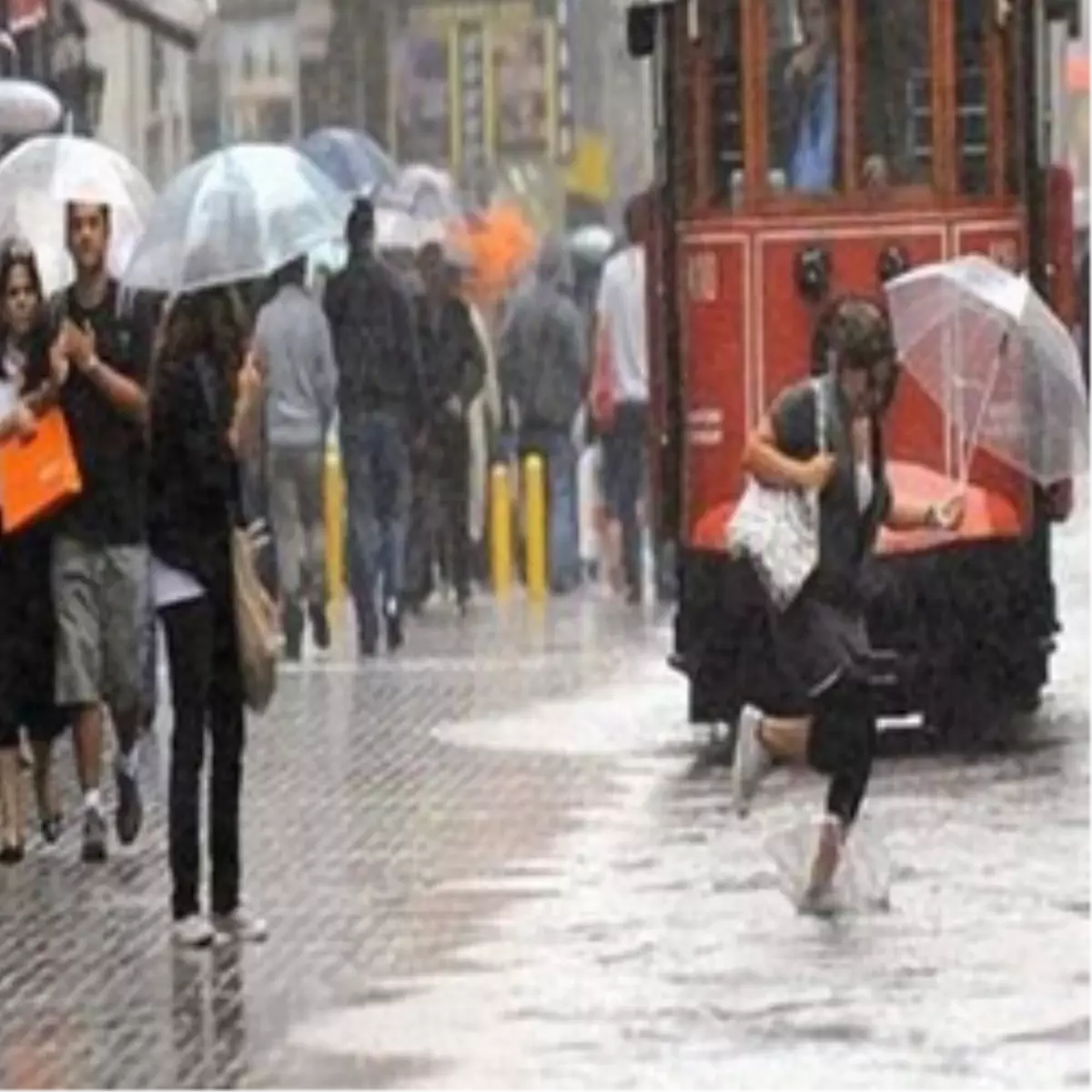 Bu yağmurlarda ıslanın çünkü...
