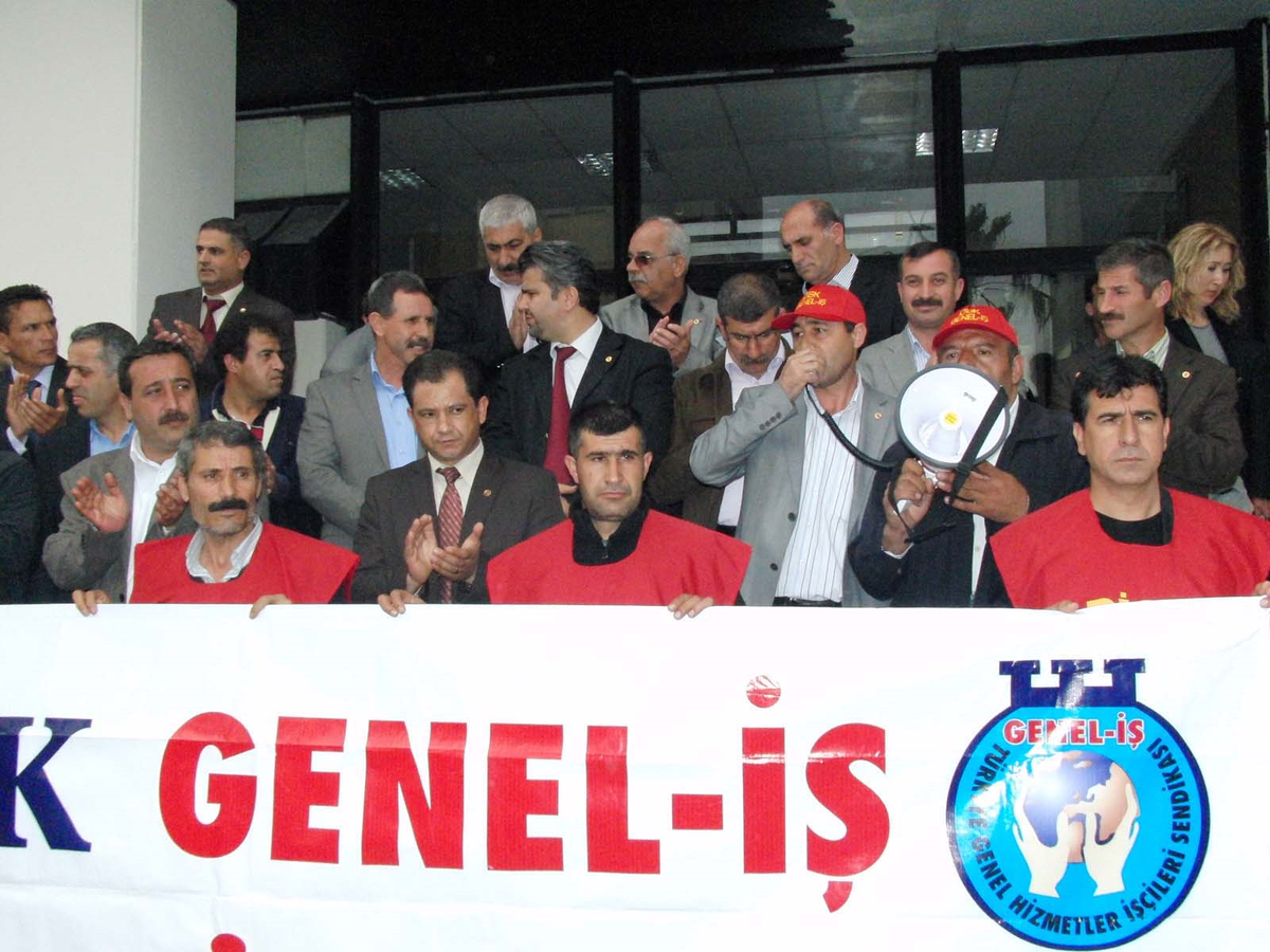 Grev İlanı Büyükşehir\'e, Tepki İktidara