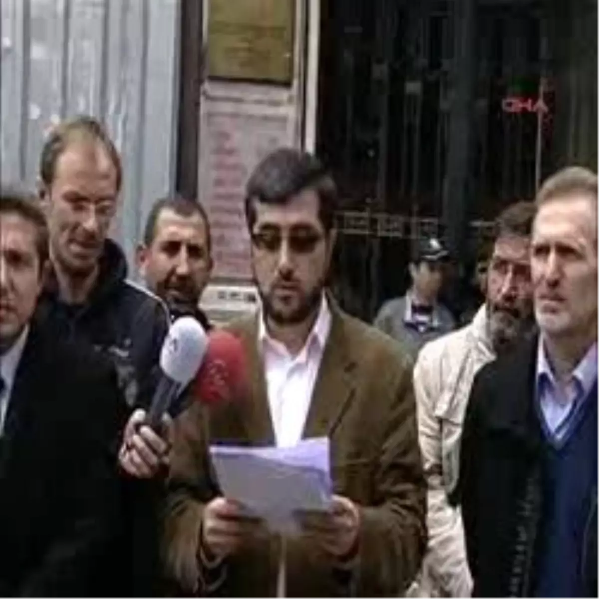 Kırgızıstan Başkonsolosluğu Önünde 'İade' Protestosu