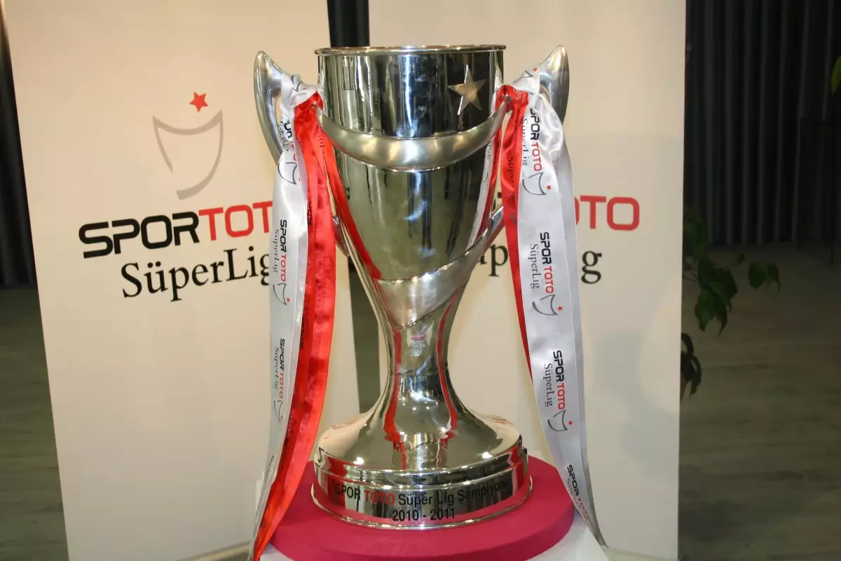 Süper Lig\'in Şampiyonluk Kupası Görücüye Çıktı