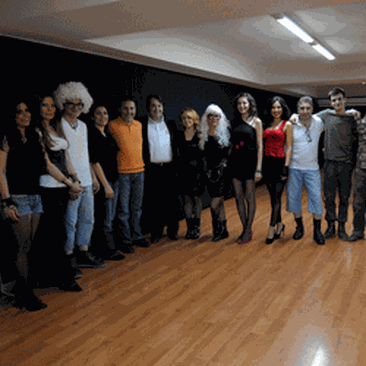 Yarış Magazin'in Bu Hafta Tiyatro Salonunda