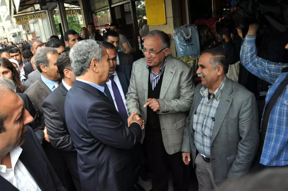 Arınç: Kürt Meselesi Vardır Demenin Faydası Yok, Bu Mesele Çözülüyor