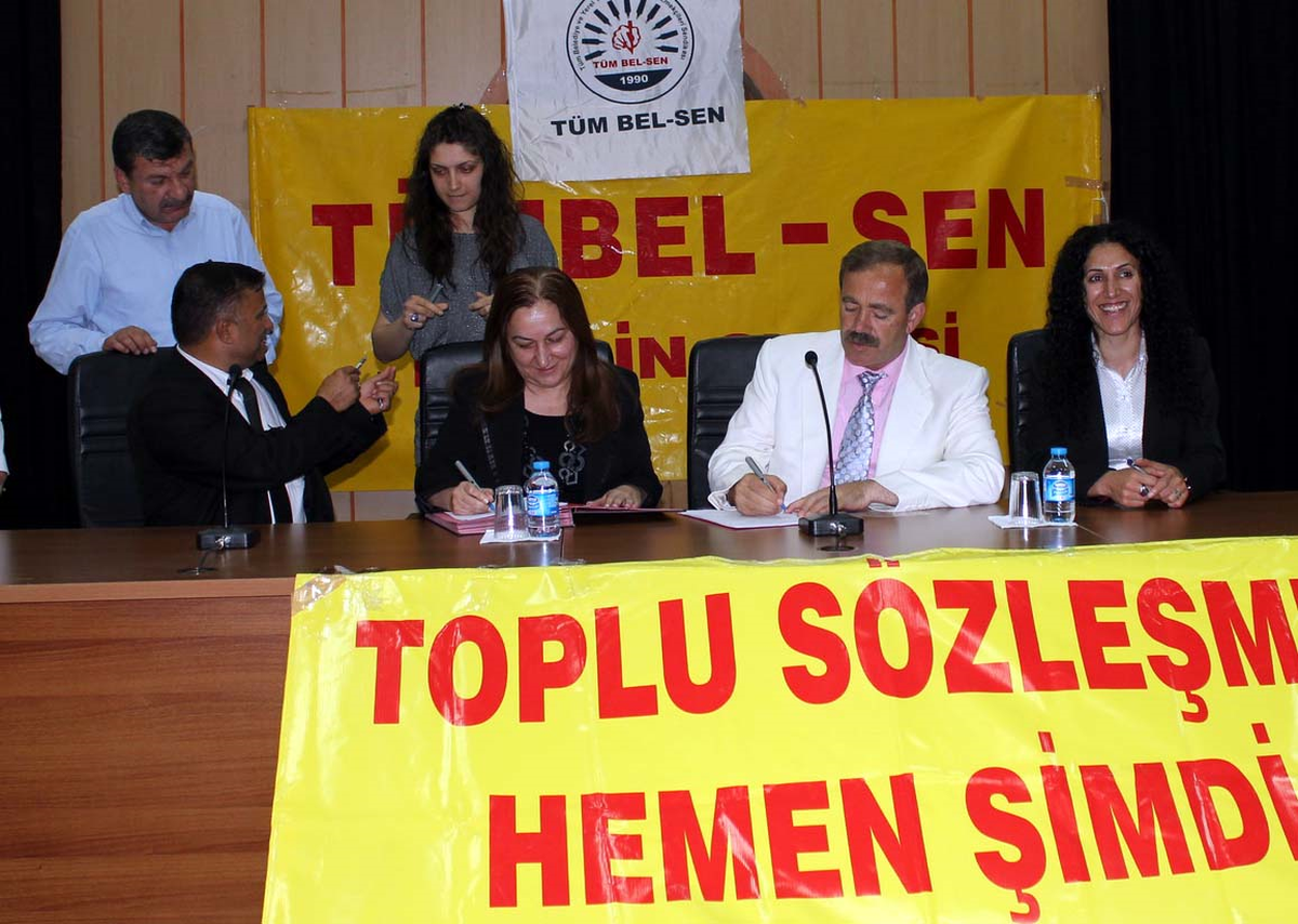 BDP'li Belediyede Çok Dilli Hizmet