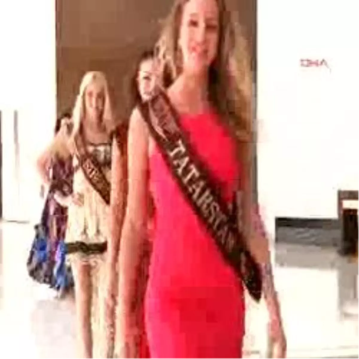 Güzeller Bodrum\'da Kampa Girdi