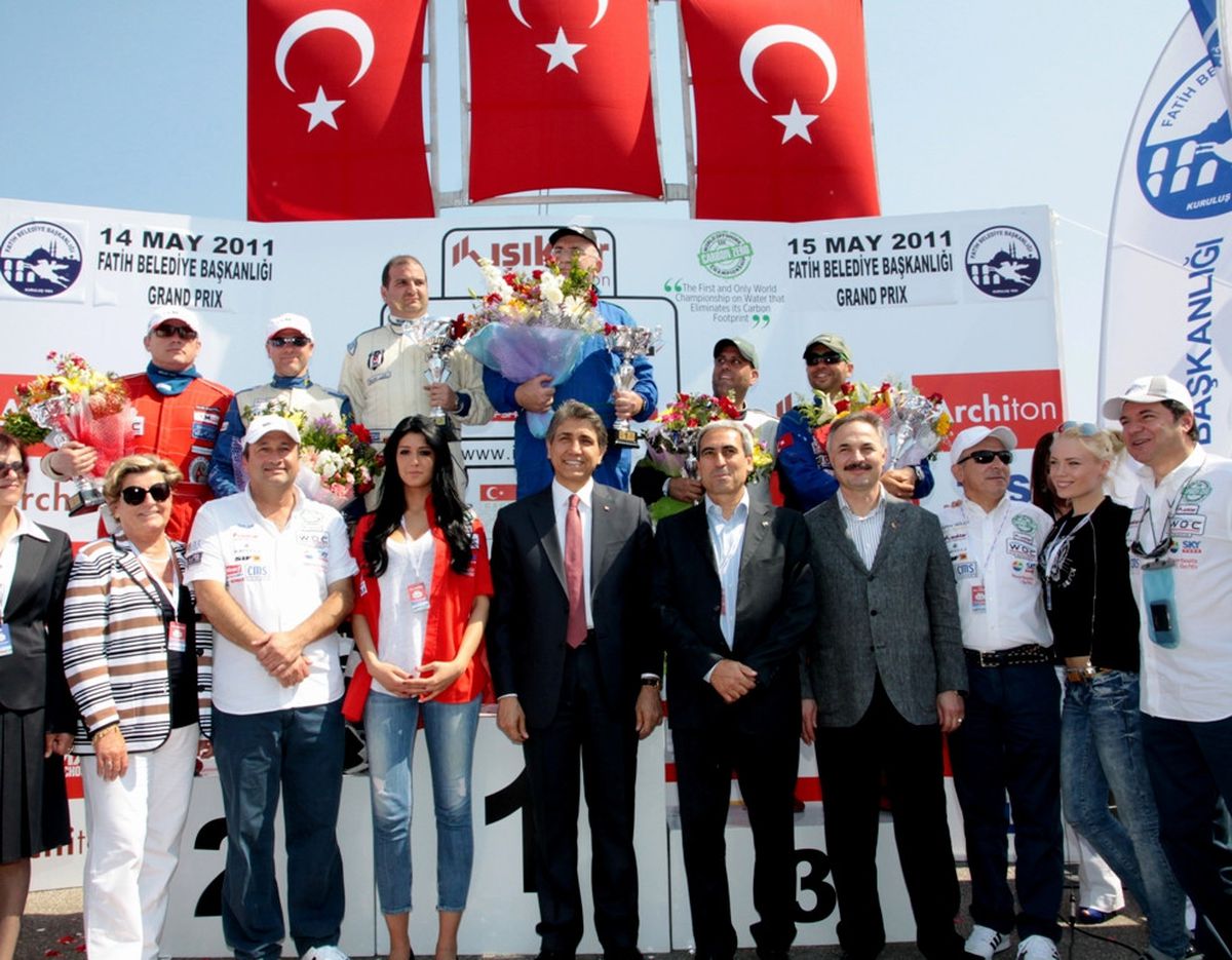Sürat Tekneleri Haliç’i Dalgalandırdı