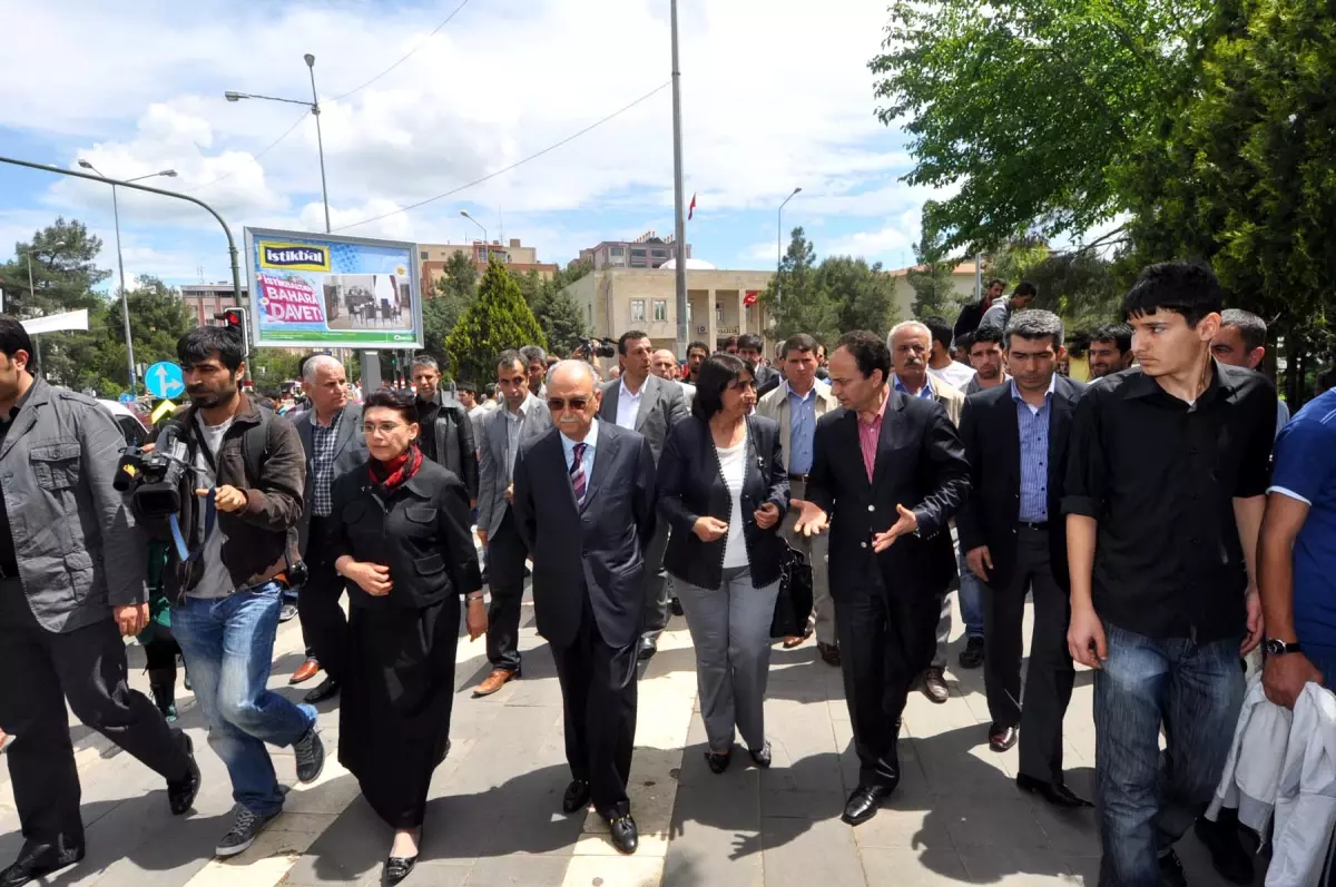 BDP\'nin Desteklediği Adaylarla Polis Arasında Gerginlik