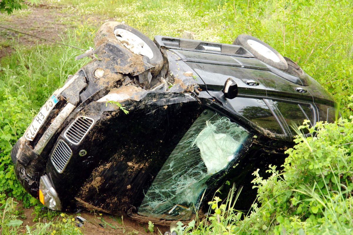 CHP'li Kadınlar Kaza Yaptı, 3 Yaralı