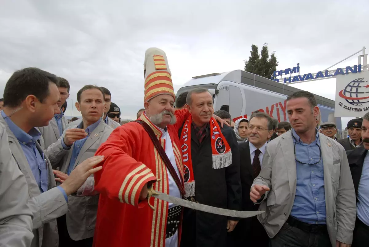 Liderlere Kılıç Çeken Adam, Cumhurbaşkanı Korumasıymış