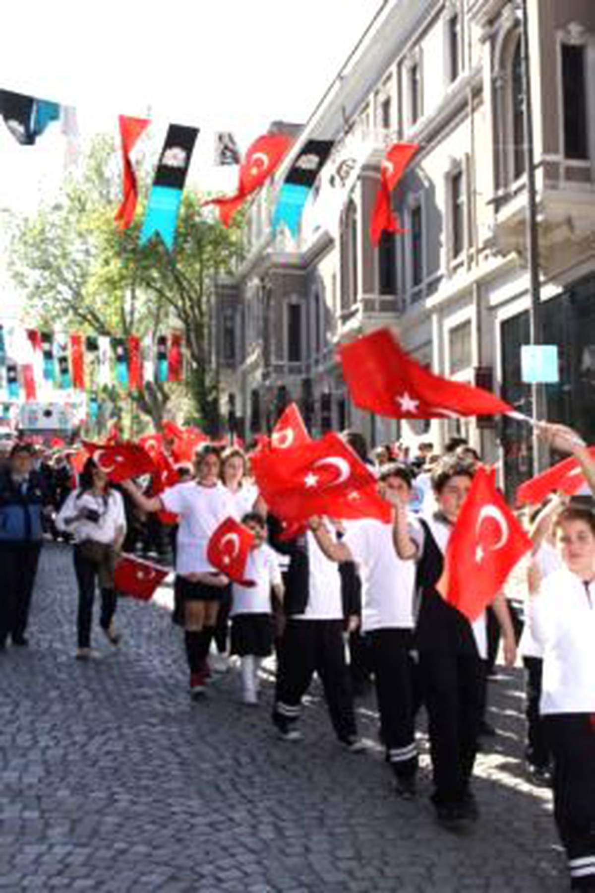 Beşiktaş'ta Bağımsızlık İçin İlk Adım Yürüyüşü