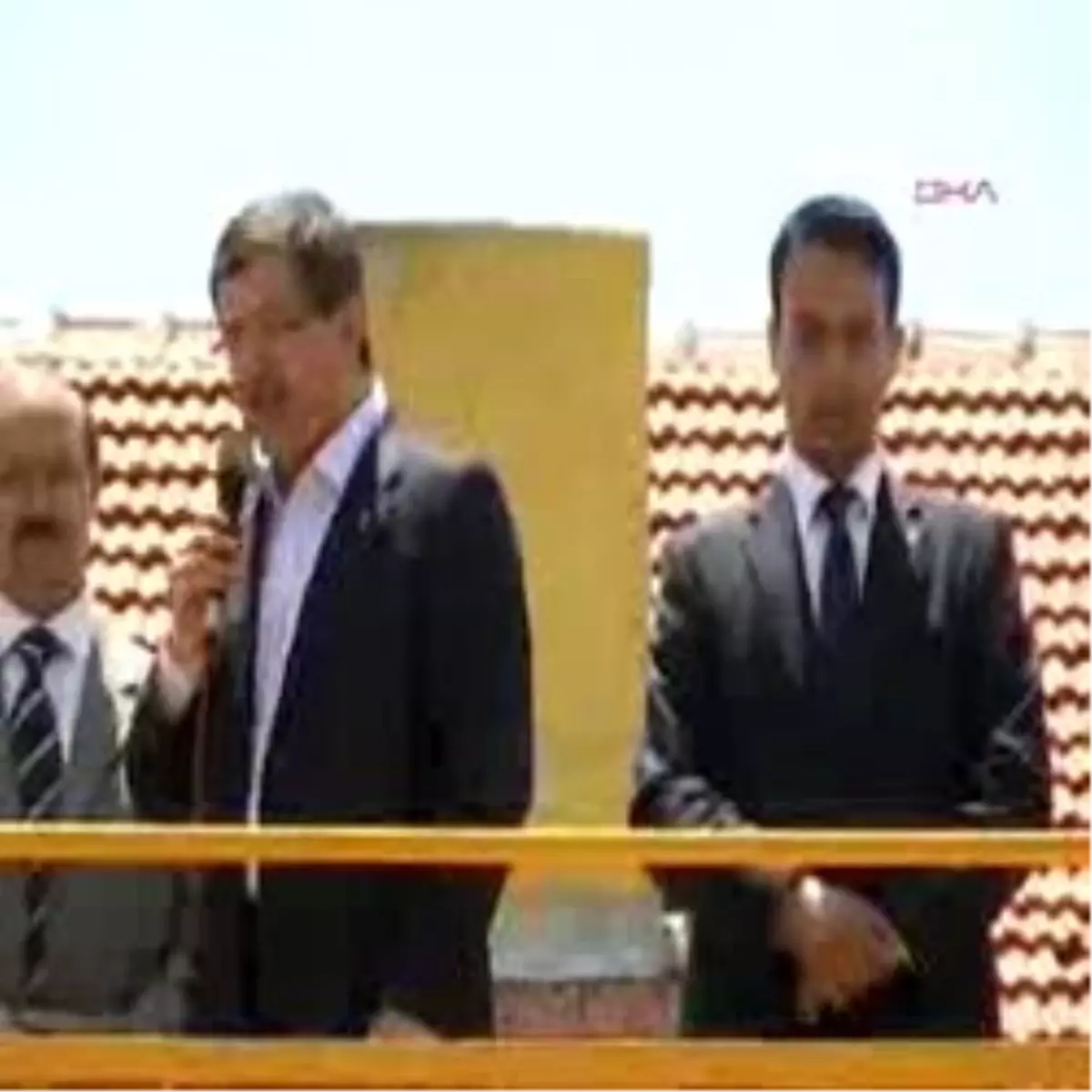 Davutoğlu Güçlü Türkiye Dedi