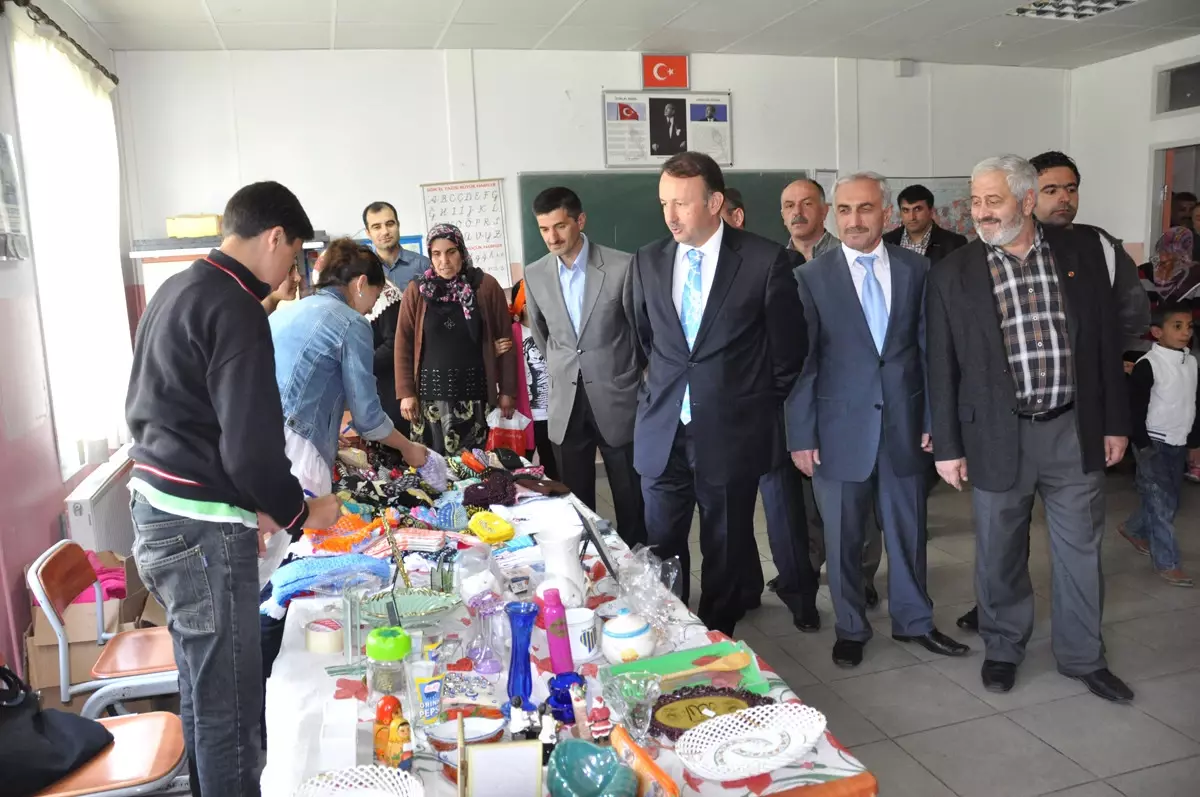 Kartepe’de Okul Yararına Kermes