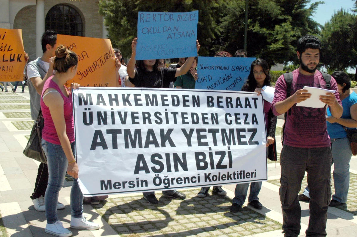 Mersin Üniversitesi Öğrencilerinden Kalem Bırakma Eylemi