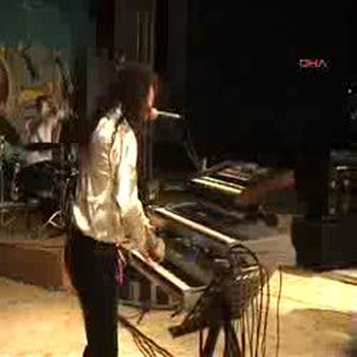 Akü'de Bahar Şenliği Kurtalan Ekspres Konseriyle Başladı