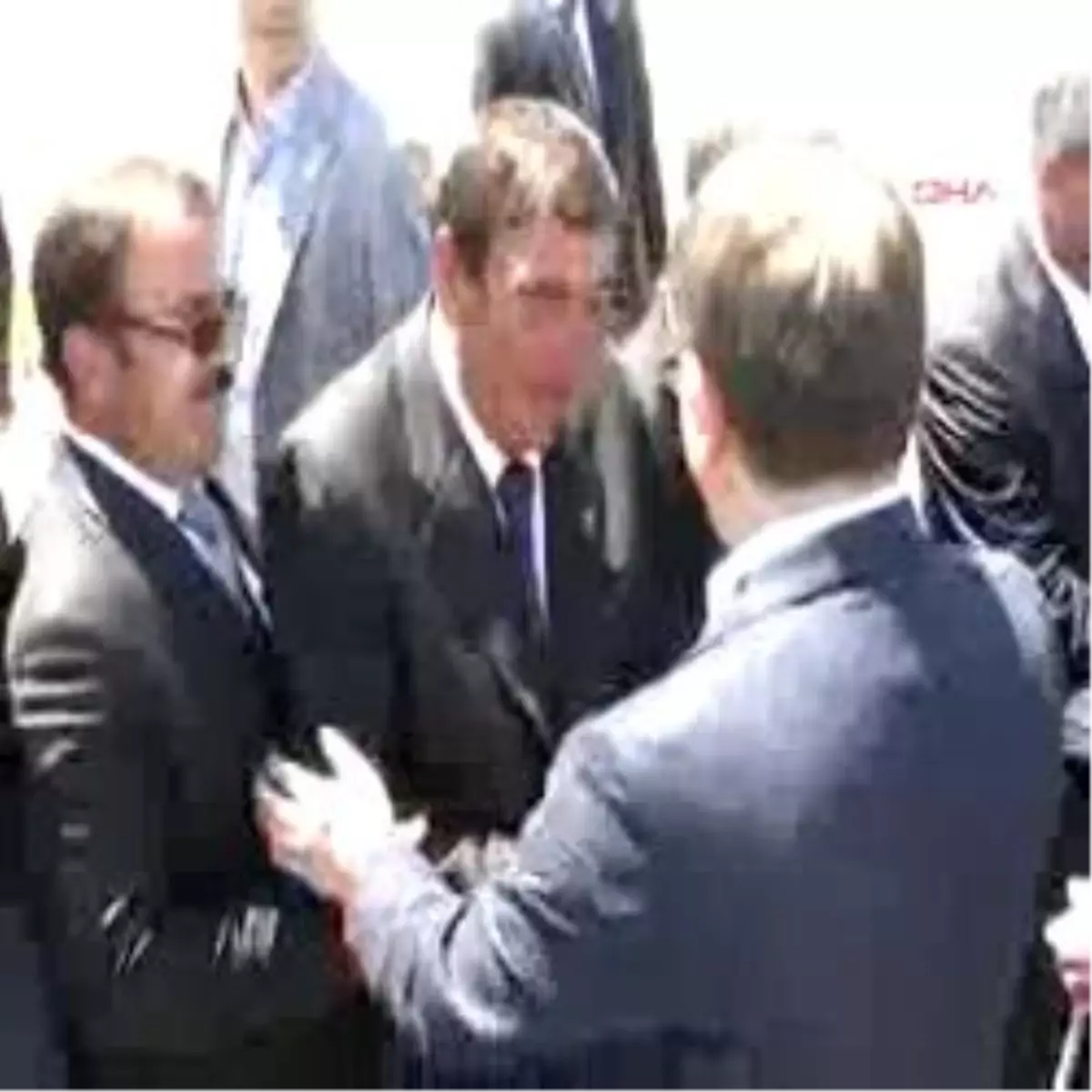 Davutoğlu, CHP\'li Aday Tarafından Desteklenmesinden Memnun