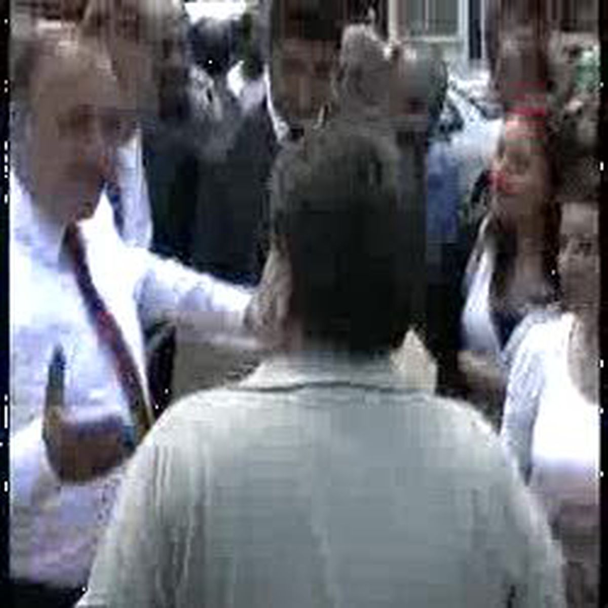 Oktay Vural Esnafa 'Püskevit' Dağıttı
