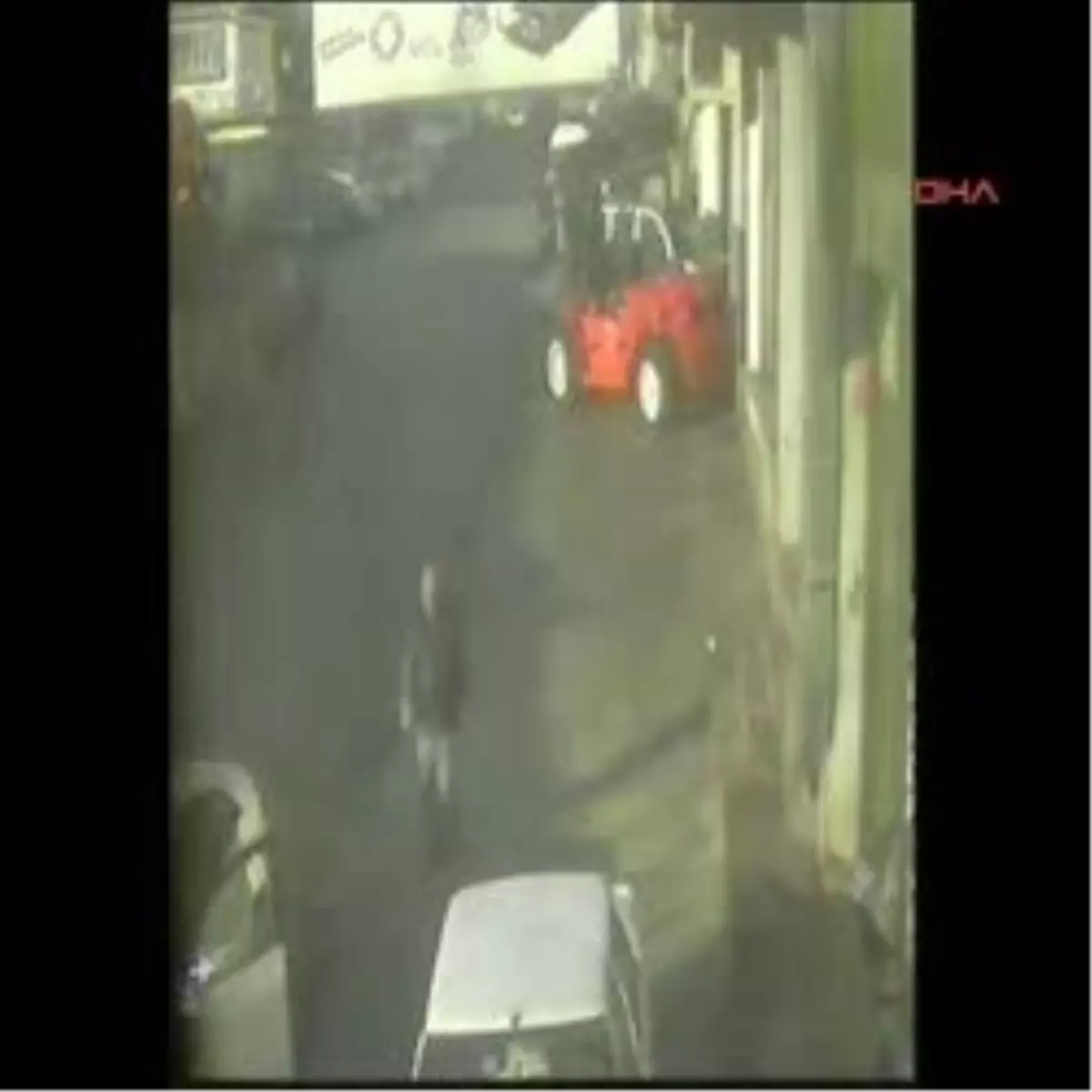 "Pislikçilik" Yöntemiyle Hırsızlık Kamerada...