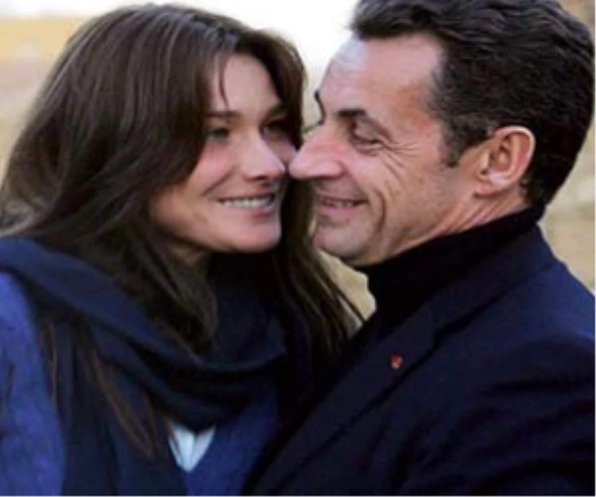 Sarkozy\'nin Babası: "Carla Bruni Hamile"