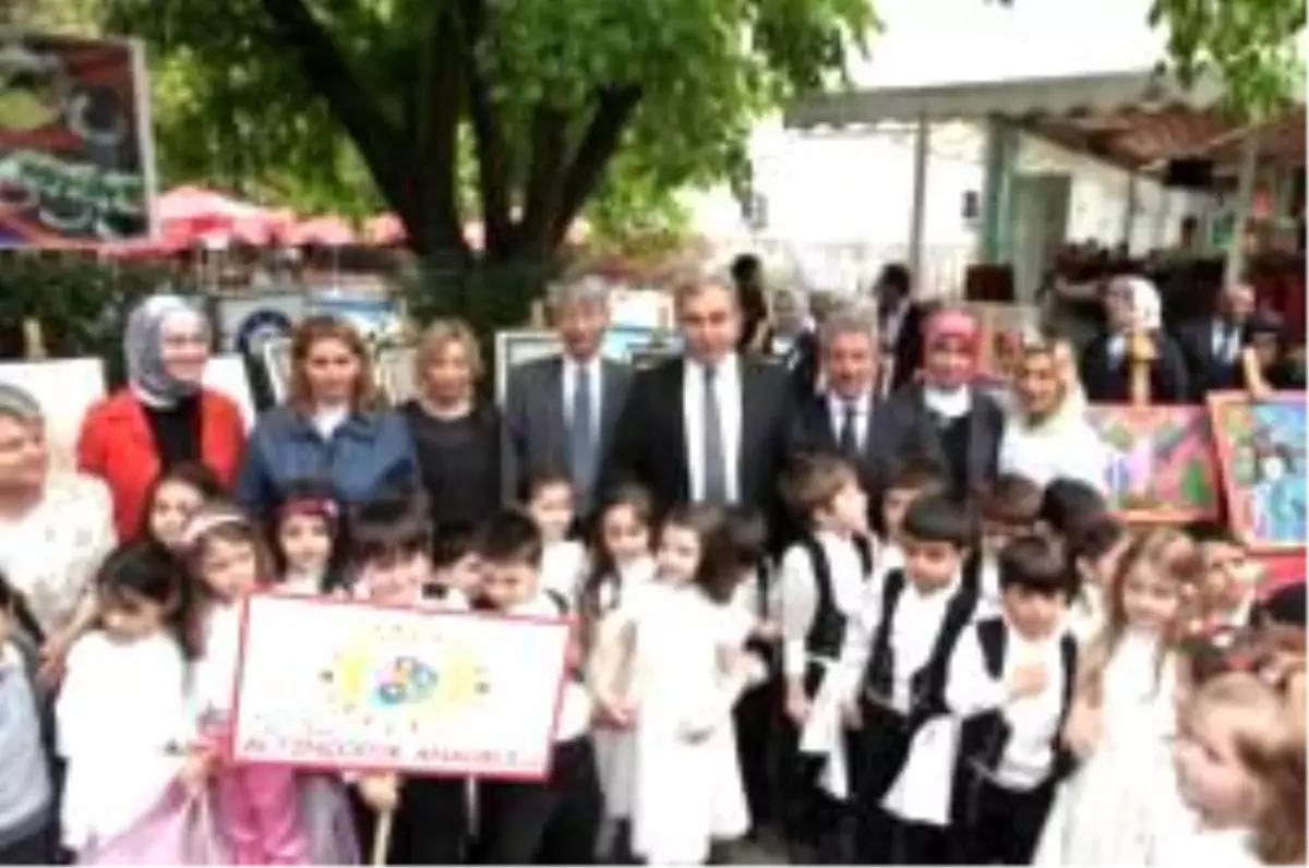 Adapazarı\'nda Japon Depremzedeler İçin Kermes