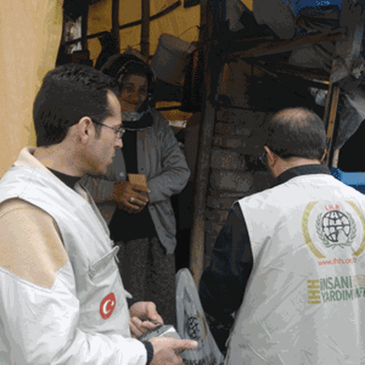 Ağrı İnsani Yardım Derneği 250 Aileye Adak Eti Dağıttı.