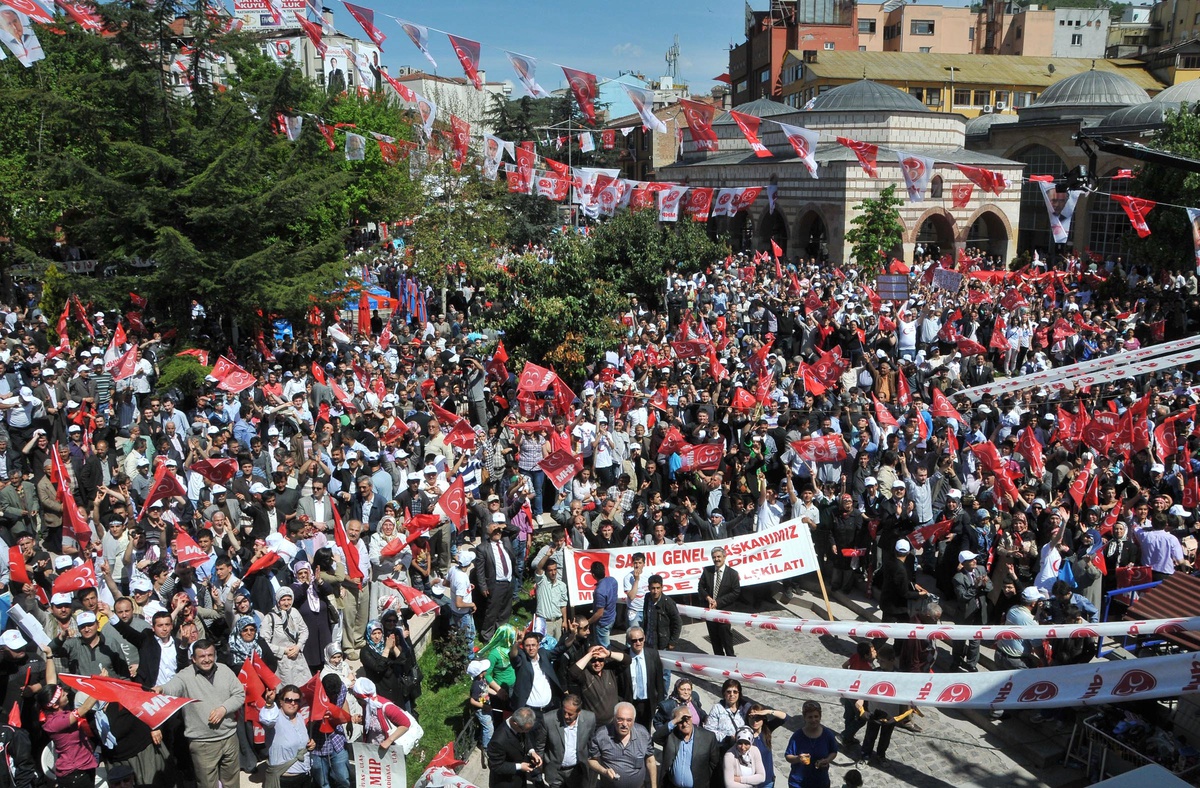Bahçeli: Tehdit ve Şantaja Boyun Eğmeyeceğiz