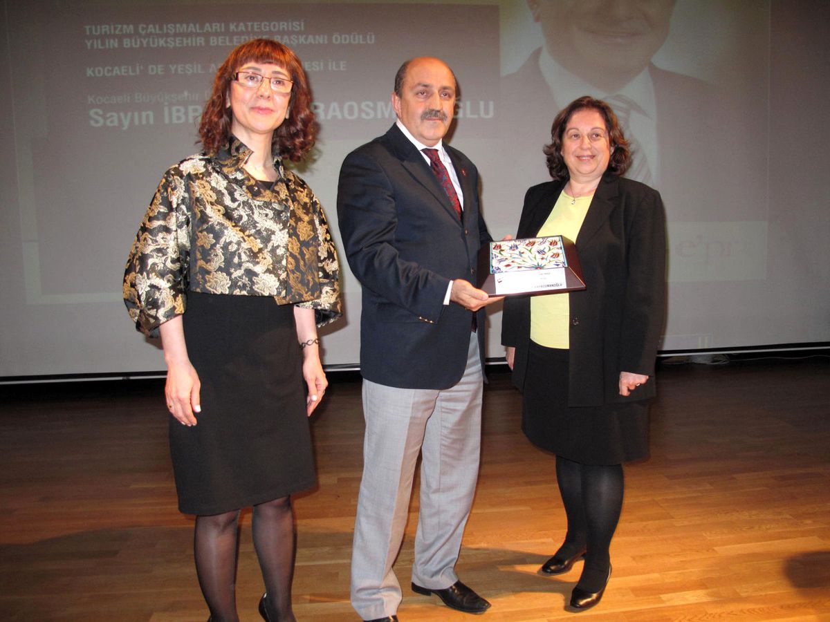 Başkan Karaosmanoğlu’na Bir Ödül Daha