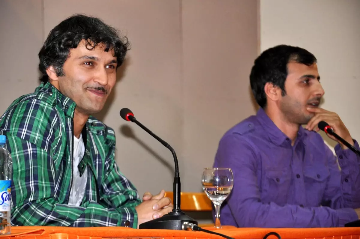 Geniş Aile'nin 'ulvi' ve 'müfit'i Üniversitelilerle Buluştu