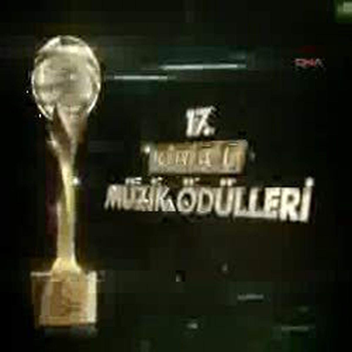 Kral TV Müzik Ödülleri'ne Sanatçılar Akın Etti