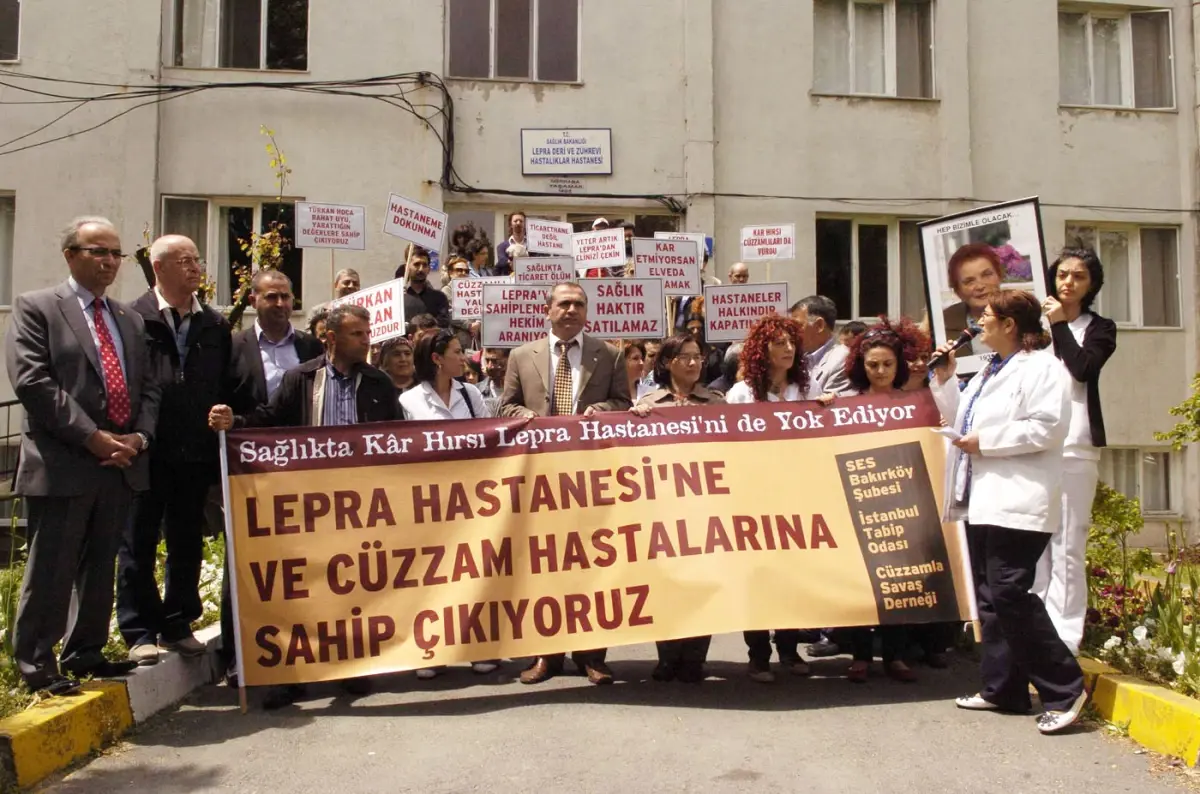 Lepra Hastanesi Önünde Protesto