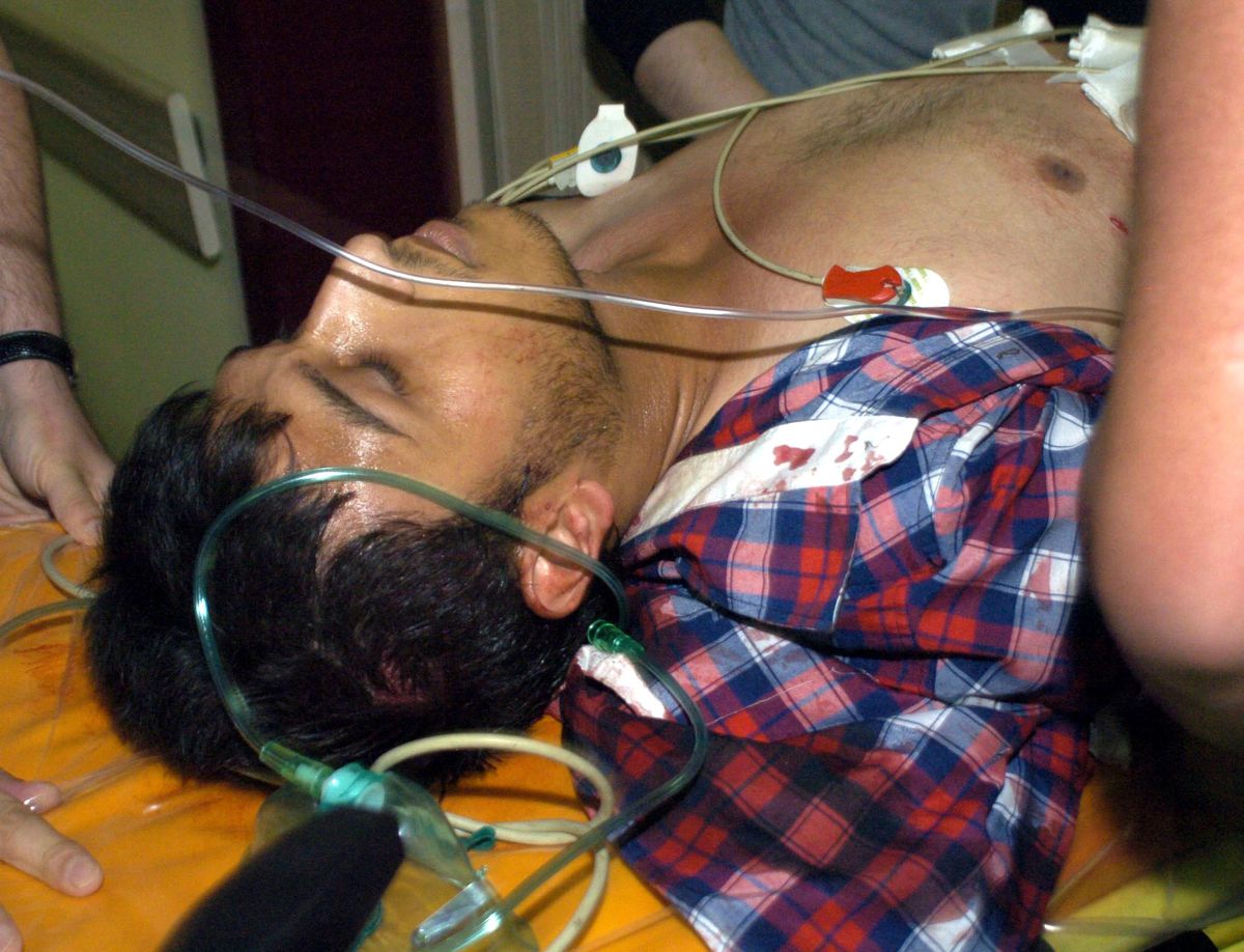 Lise Öğrencisi 10 Yerinden Bıçaklandı