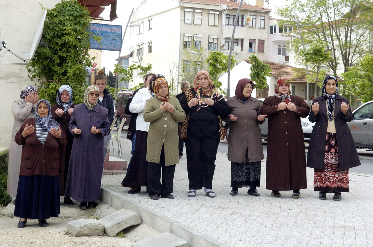 Ek-- Bizi, Ayşe Paşalı Davası Kararı Rahatlatır