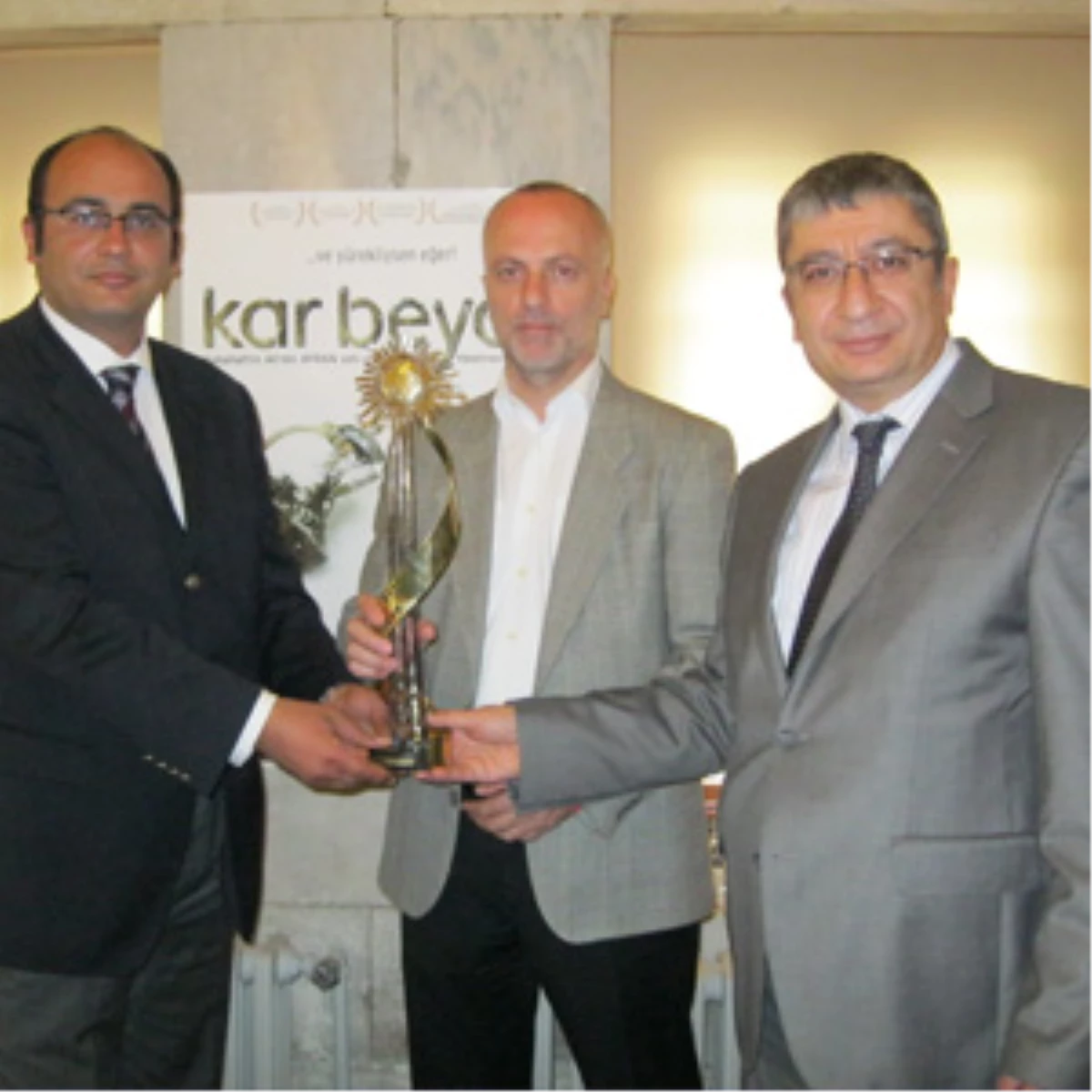"Kar Beyaz"a "Kazakistan’dan "Grand Prıx" Ödülü
