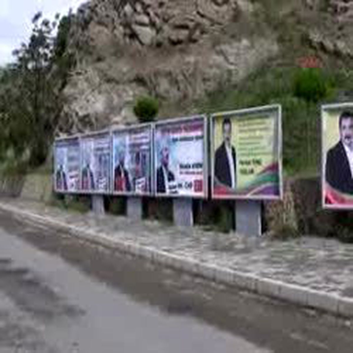 Zazaca Afişler İndirildi