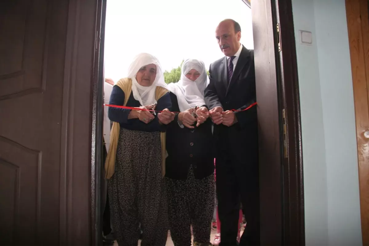 32. Muhtar Ofisini Dedeler Ve Nineler Hizmete Açtı