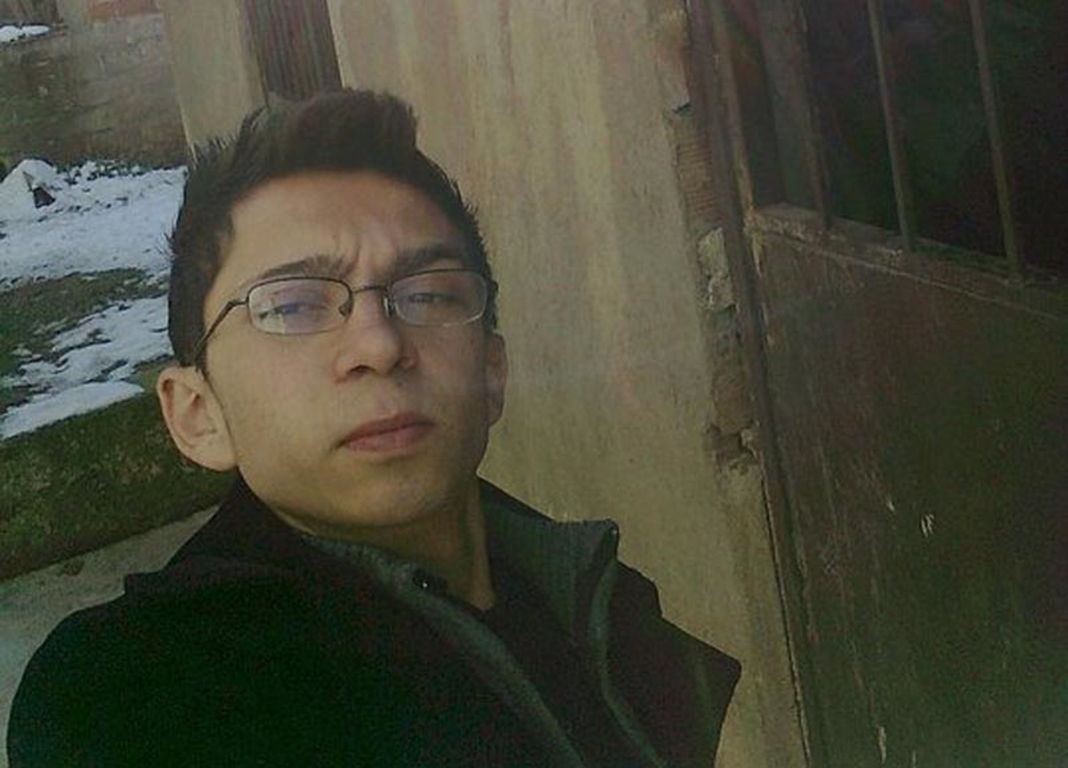 Depremde Ölen Liseli Hüseyin, Gözyaşlarıyla Toprağa Verildi