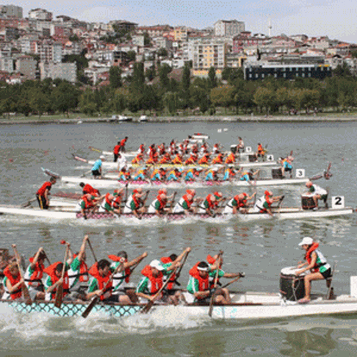 Mambo Beach Club’ın Ejderhaları Yarın Suya İniyor!