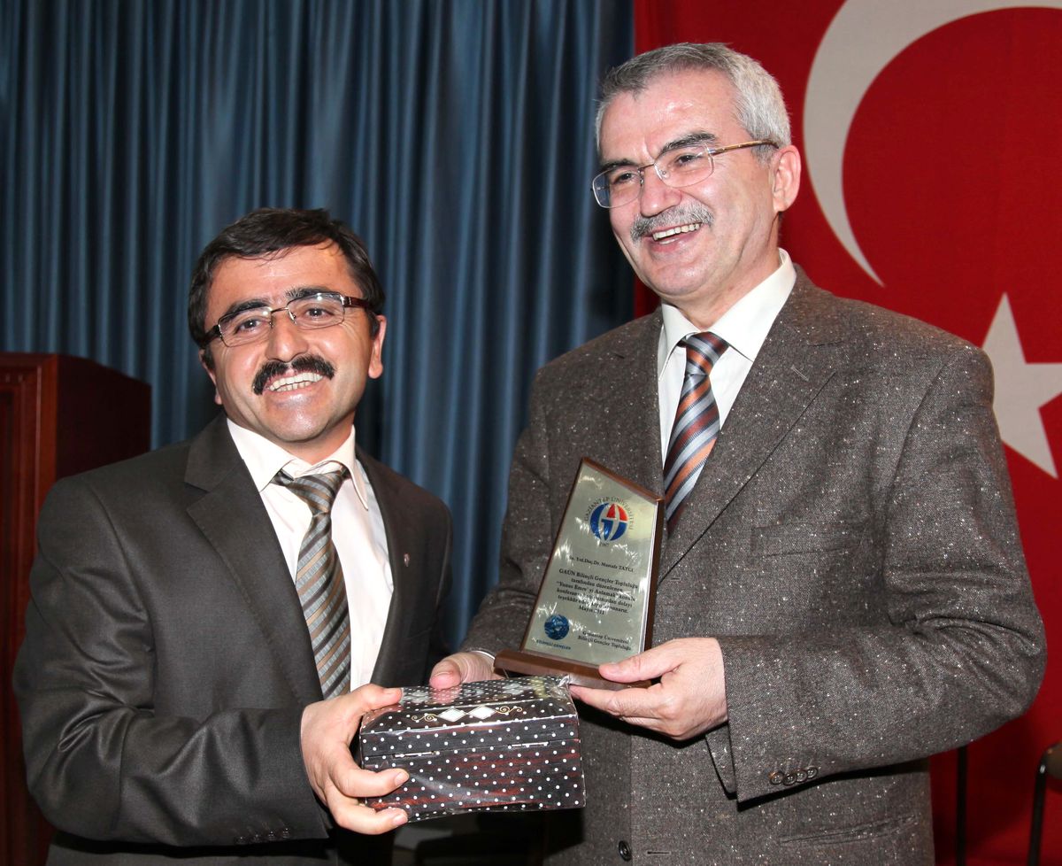 Yunus Bizim Aşk Ve Mana Dilimizdir