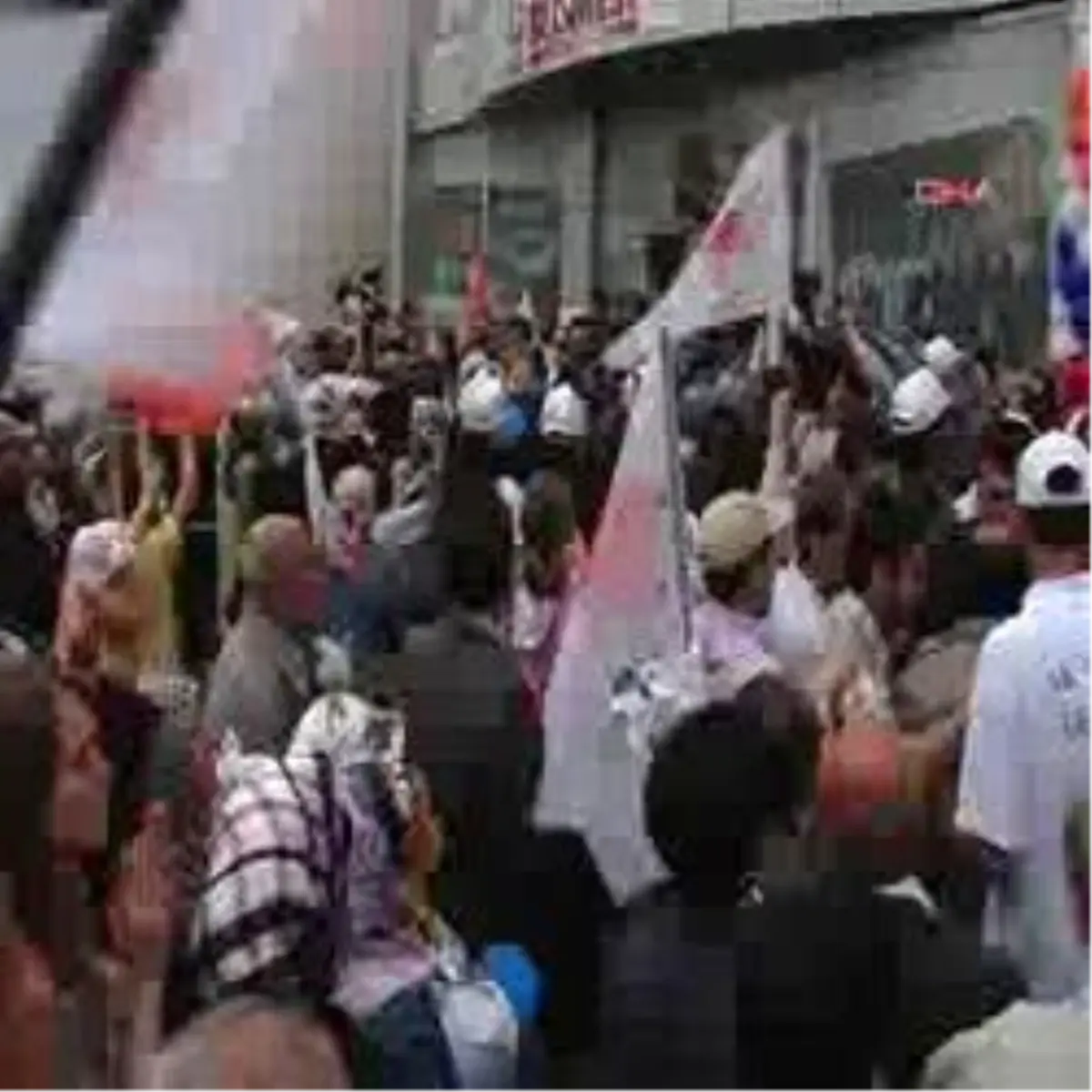 \'\'Birbirimize Tahammül Etmeliyiz"